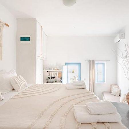 Euphoria Suites & Deluxe Studios Firá Buitenkant foto
