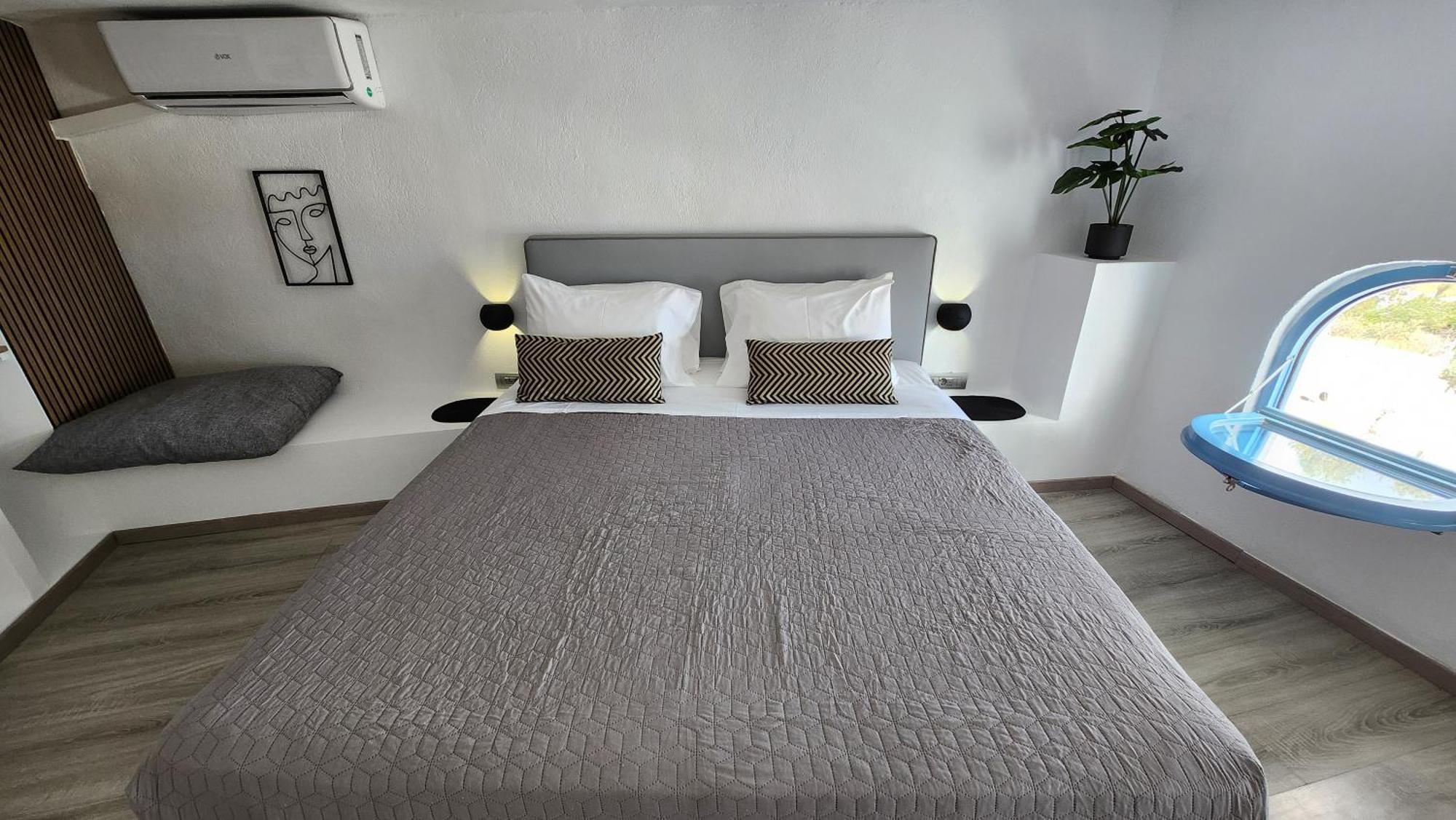 Euphoria Suites & Deluxe Studios Firá Buitenkant foto