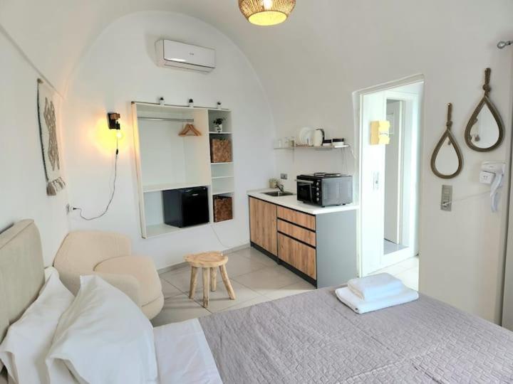 Euphoria Suites & Deluxe Studios Firá Buitenkant foto