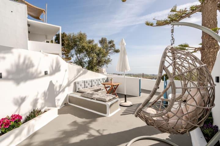 Euphoria Suites & Deluxe Studios Firá Buitenkant foto