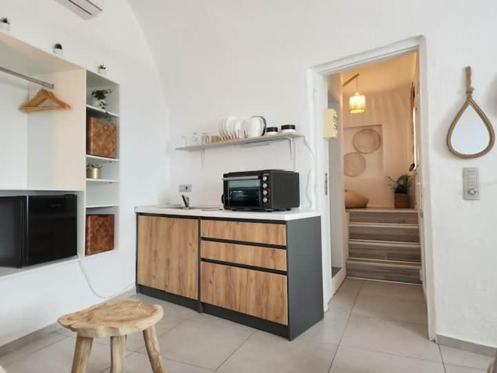 Euphoria Suites & Deluxe Studios Firá Buitenkant foto