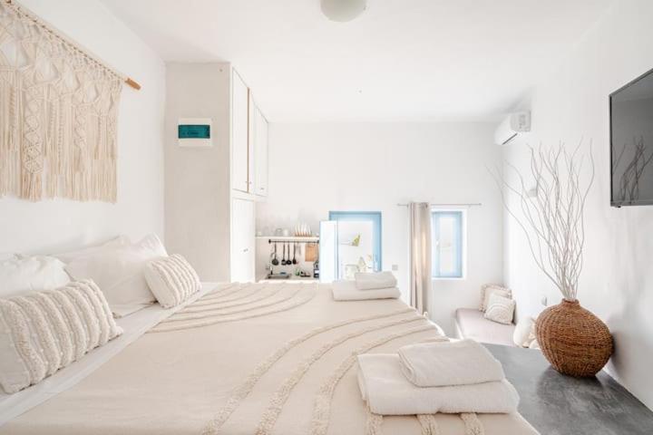 Euphoria Suites & Deluxe Studios Firá Buitenkant foto